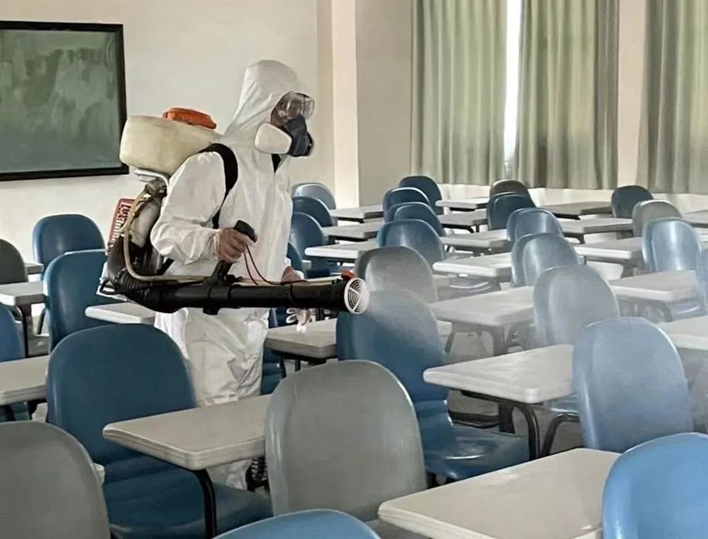 島內多縣市宣布不跟進新版停課標準