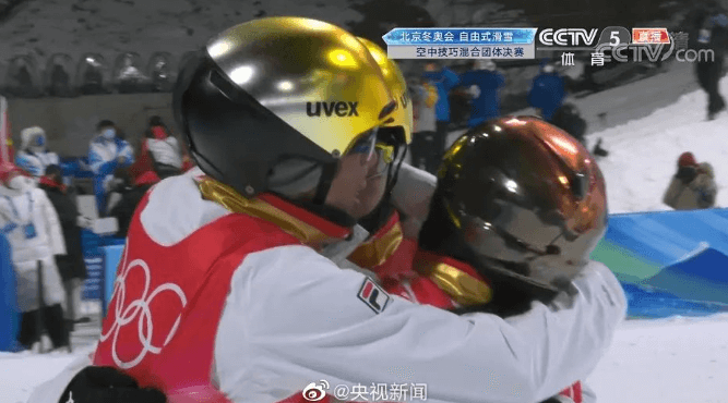 中国队，云顶摘银！