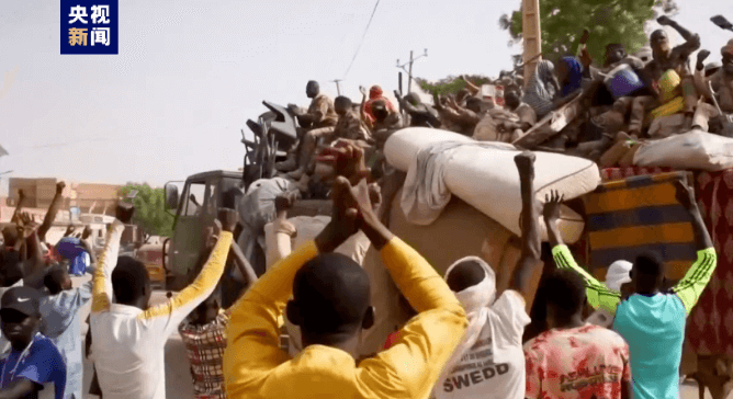 他们要求美军撤离！