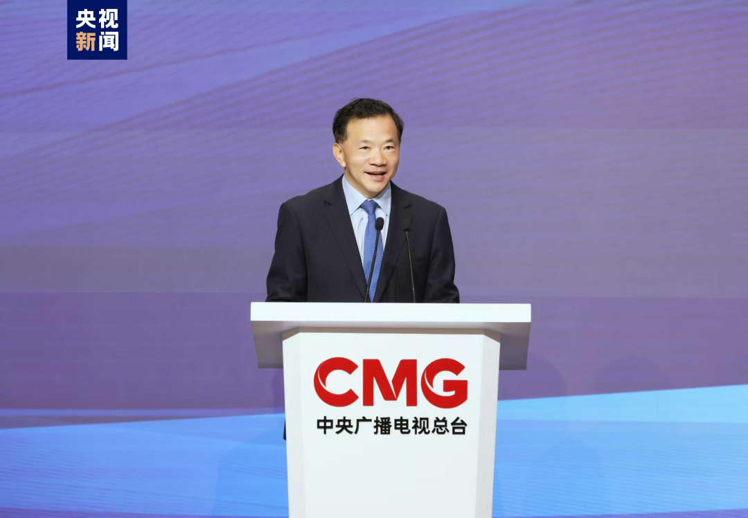 出征！ 国际奥委会主席巴赫为中央广播电视总台巴黎奥运会团队授牌