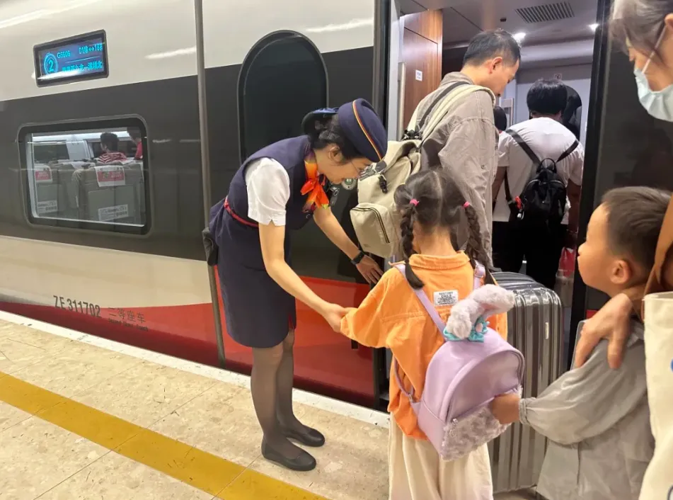 明起开售！京港、沪港间开高铁动卧列车