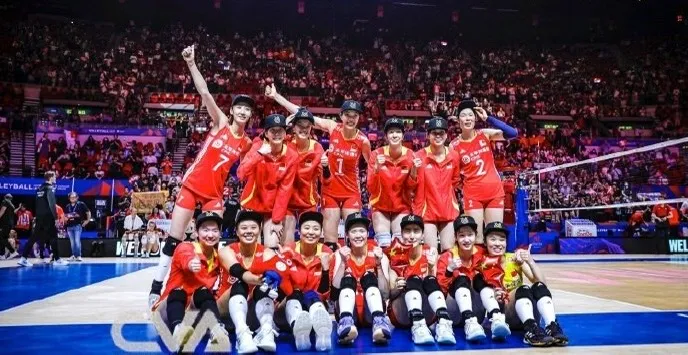 郎平观战！中国女排“通往巴黎”