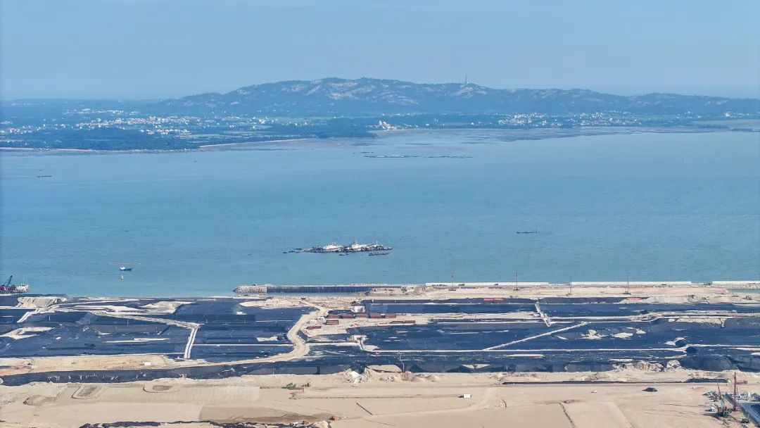 “希望厦门金门早日通桥、通电”