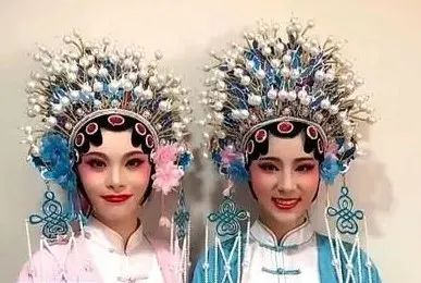 台湾姑娘跳中国舞被夸特别美 她的梦想是→