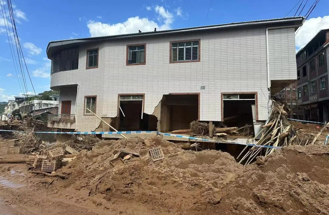 广东平远县强降雨已造成38人死亡、2人失联