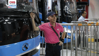 “桥”见湾区未来｜港澳居民游深中通道，“一个字，好！”