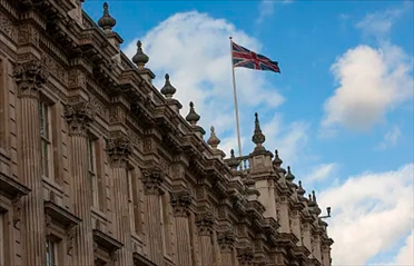 英国首相办公室：国家已破产