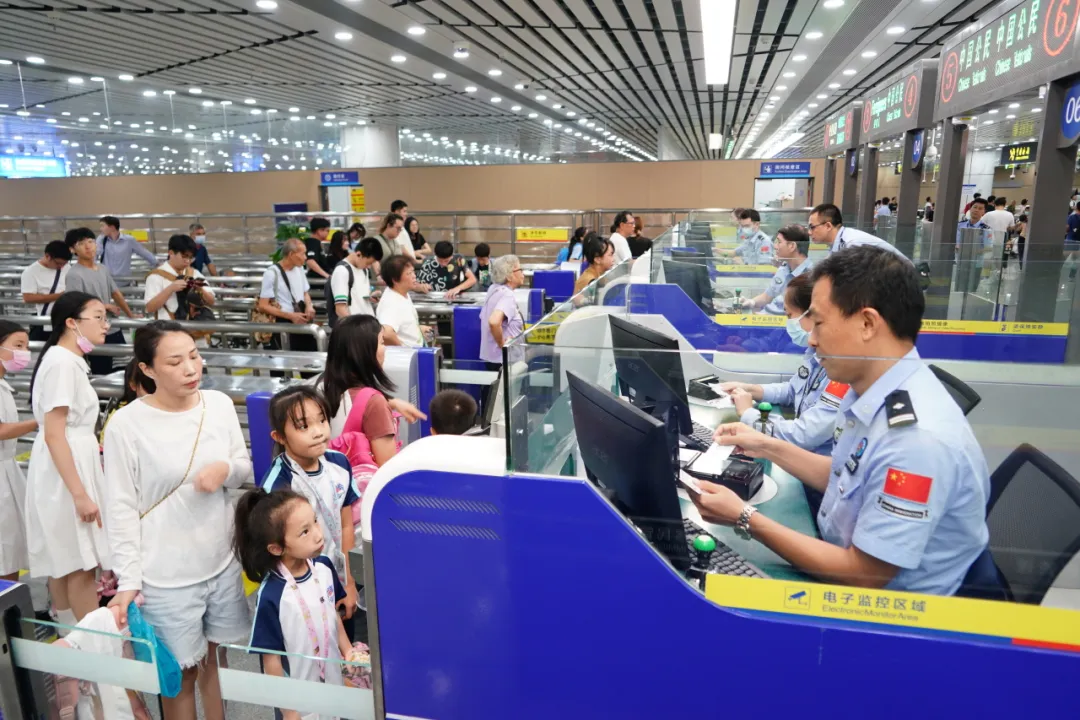 各口岸显“神通”，保障他们通关丝滑