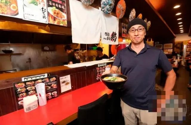民进党当局居然找个开拉面店的日本人当顾问