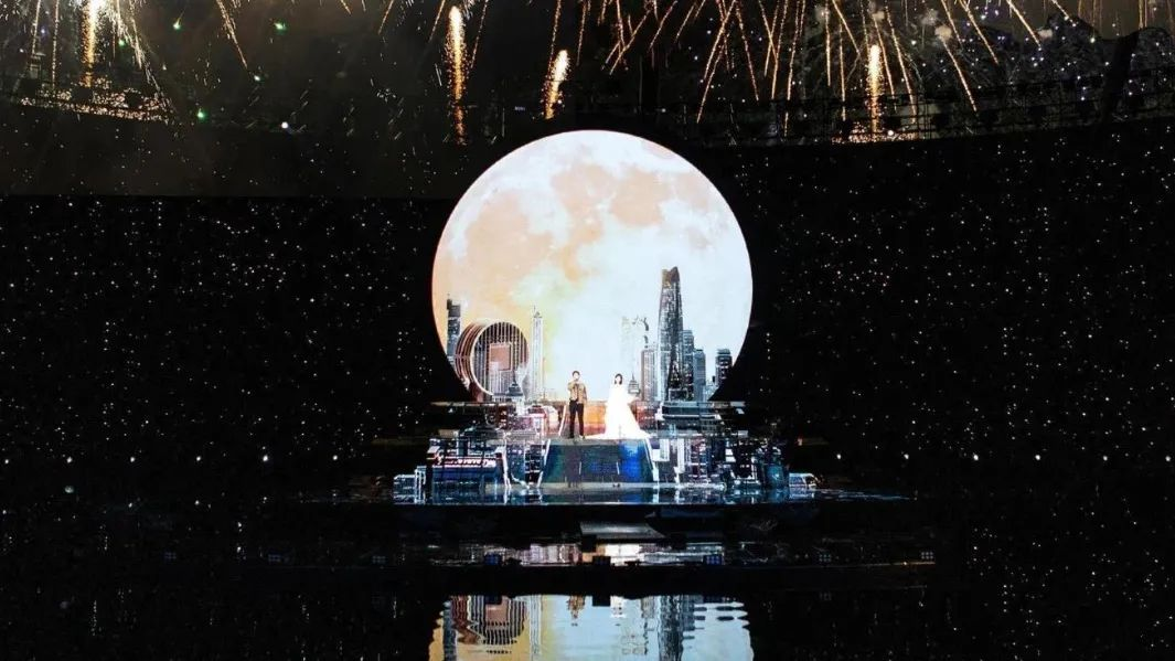 日月谭天丨全球台胞共看总台秋晚：享文化盛宴，盼两岸团圆