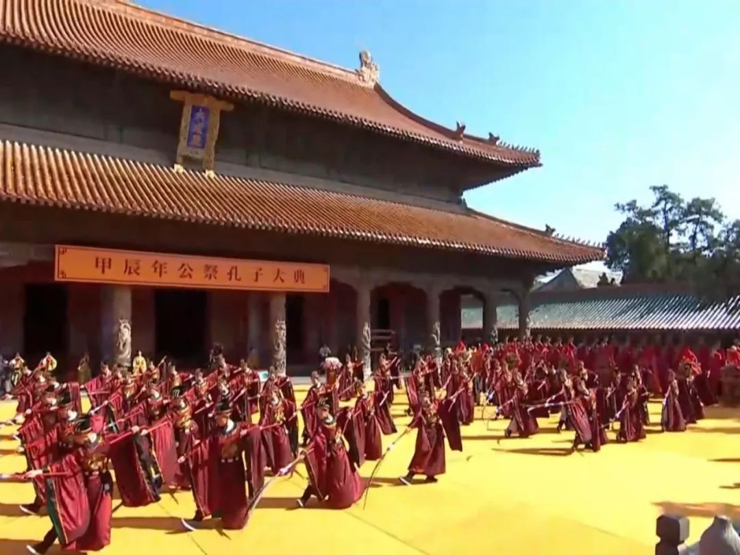 今天，两岸同胞共祭