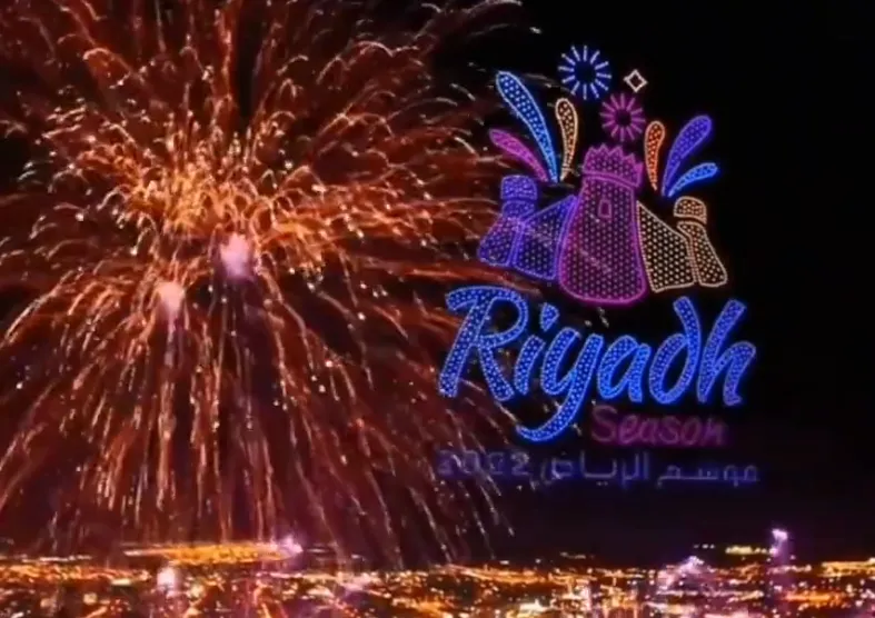 这无人机表演，谁看了不惊叹