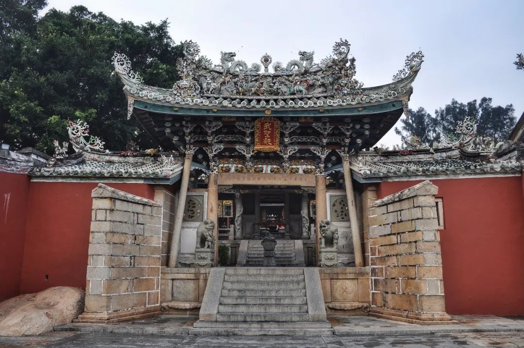 东山关帝庙上的对联让台湾乡亲记挂了数百年