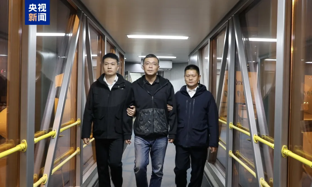 姜鹏举，被遣返回国！