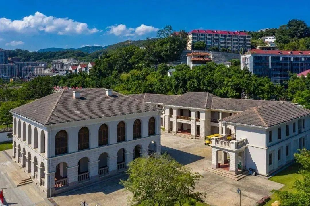 “小舰长”吕礼诗说福州马尾船政学堂是母校