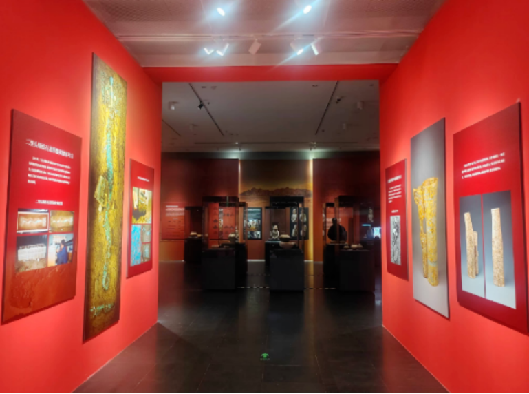 走进“妙手活千秋”展：探寻文物背后的科技与匠心