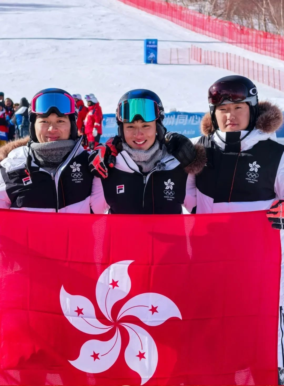 他们代表“无雪之城”出战高山滑雪