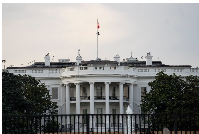 特朗普稱聯邦僱員不報告工作情况將等同半解僱