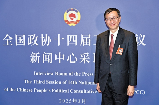 （中國兩會）李子建相信內地高校擴招不影響香港吸引學生