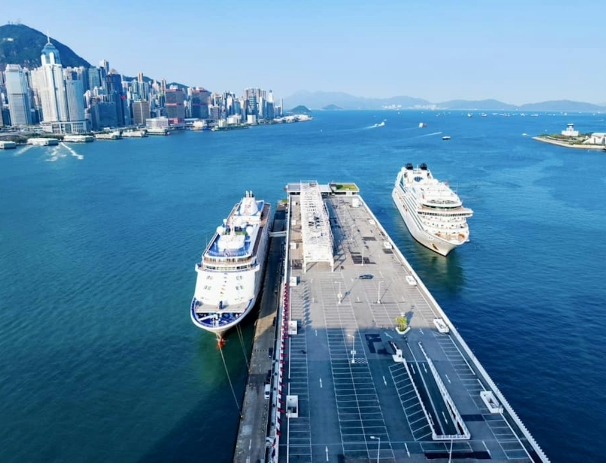 一日四遊輪同時停靠香港　吸逾五千旅客