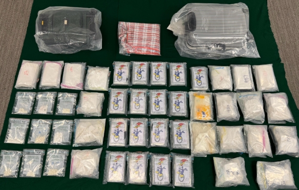 香港海關破毒品倉庫檢市值約3300萬可卡因