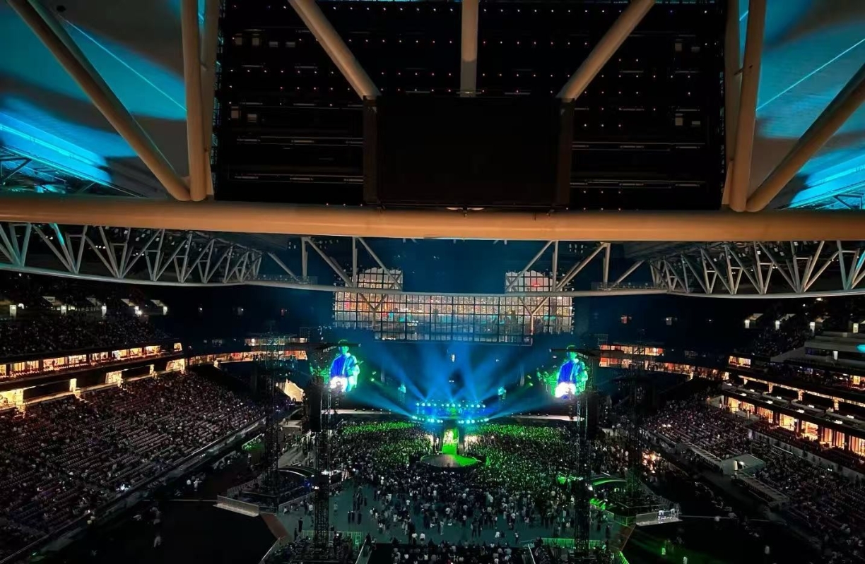 Coldplay香港啟德場外“黃牛票”囂張 價格翻至兩三倍