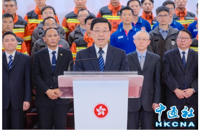 香港特區救援隊緬甸救災返港　李家超到場迎接點贊無私付出