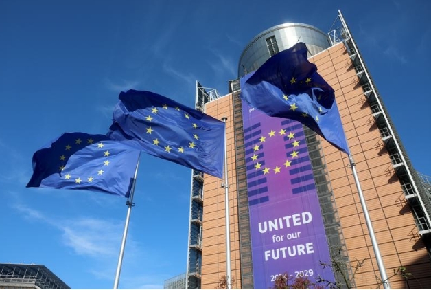 歐盟通過第十七輪對俄制裁 鎖定影子船隊與第三國企業