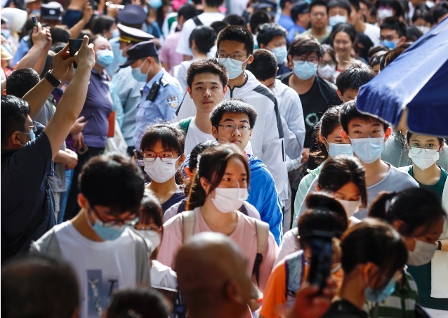 中國高考進入第二日，多地公布查分時間