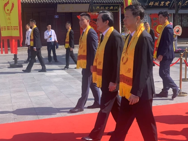 （馬英九四訪大陸）馬英九率台青出席公祭中華人文始祖伏羲大典