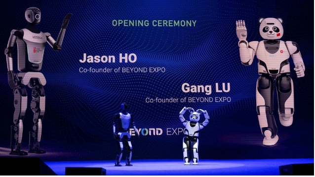 美媒：會擲骰子的中國機器人，離泡茶洗碗還遠嗎？