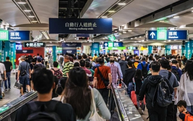 經香港出入內地海外旅客美國籍旅客穩居榜首