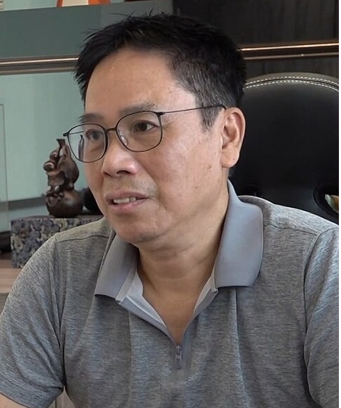 香港藝人王祖藍舅父冼國林破產