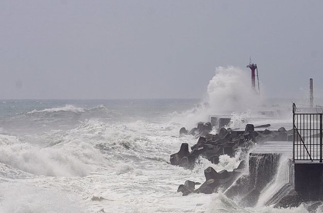 台灣發佈海嘯警報 沿海地區未現巨浪