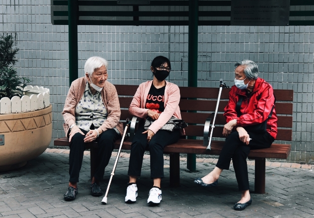 跨境養老 | 數讀香港：為何北上安度晚年成港人新選？