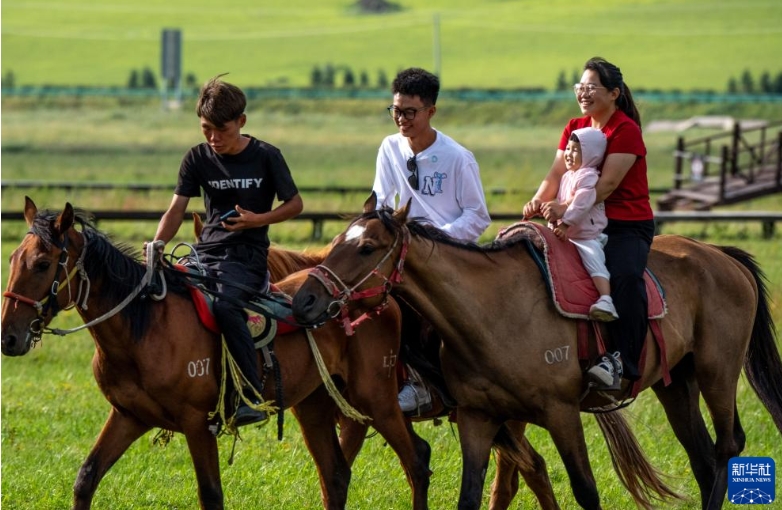 美丽中国丨内蒙古兴安盟：乌兰毛都草原景色美