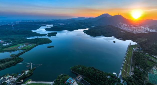 東江水供港60周年 120位港人北上“識水思源”