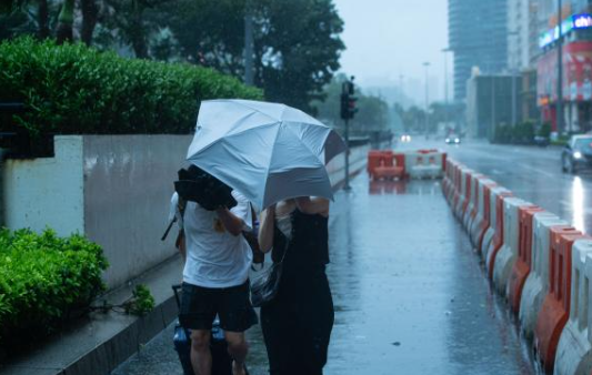 澳門今晚8至11時考慮改發8號風球