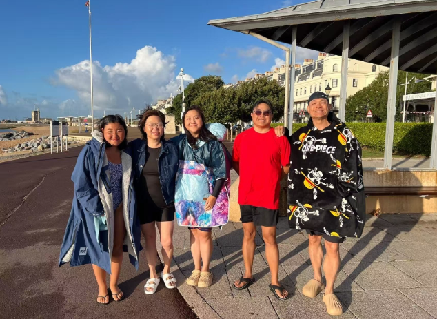 香港五人游泳隊成功完成英倫海峽雙程橫渡