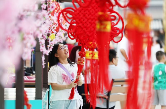 “雙節”消費熱潮湧動 展現中國經濟活力