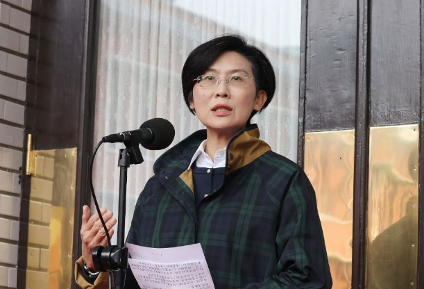 綠委林岱樺涉助理費案高雄首開庭 訴“暗黑勢力打壓”