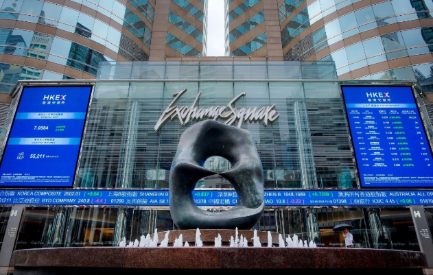 香港首10個月IPO集資額約2160億，按年升逾2倍