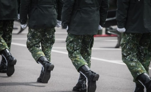 台軍志願役編現比持續降低