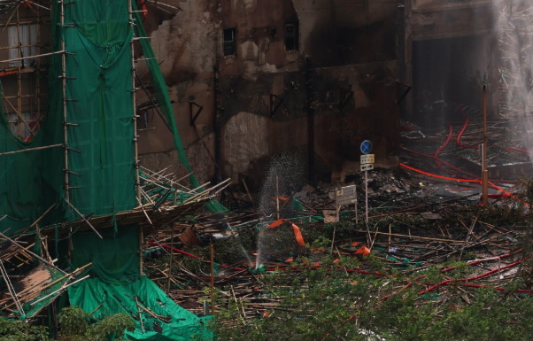 香港火災死亡人數增至146人　警方再尋獲18具遺體