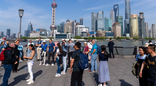 國際貨幣基金組織（IMF）上調中國經濟增速預期