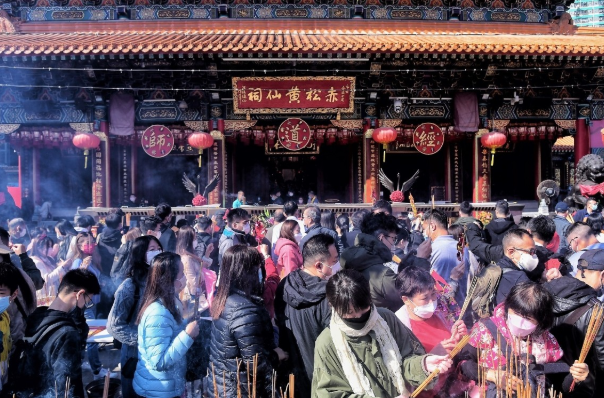 香港AI平台推出求籤功能　大師在線深度解籤