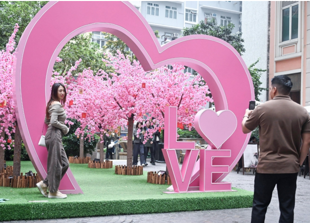 港人情人節消費趨謹慎，北上過節成趨勢