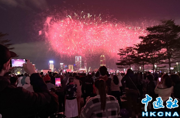 香港農曆新年煙花匯演今晚舉行 港鐵多條路綫將加強服務