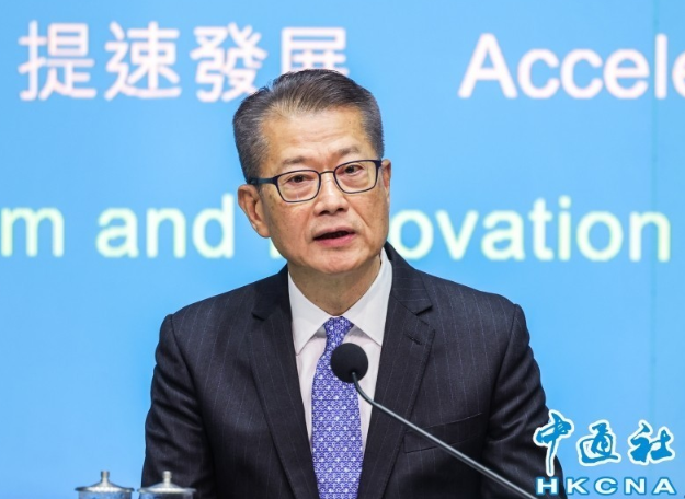 （全國兩會）陳茂波：香港在“十五五”黃金戰略期大有可為