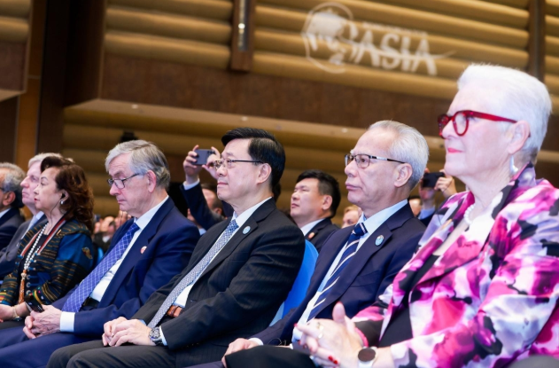 李家超：香港應牢牢把握機遇主動謀求發展突破